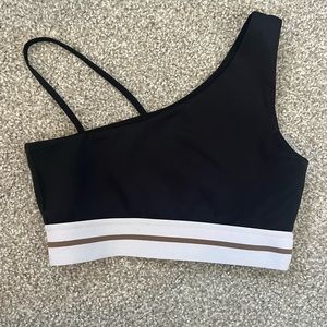 Tanlines women’s sports bra